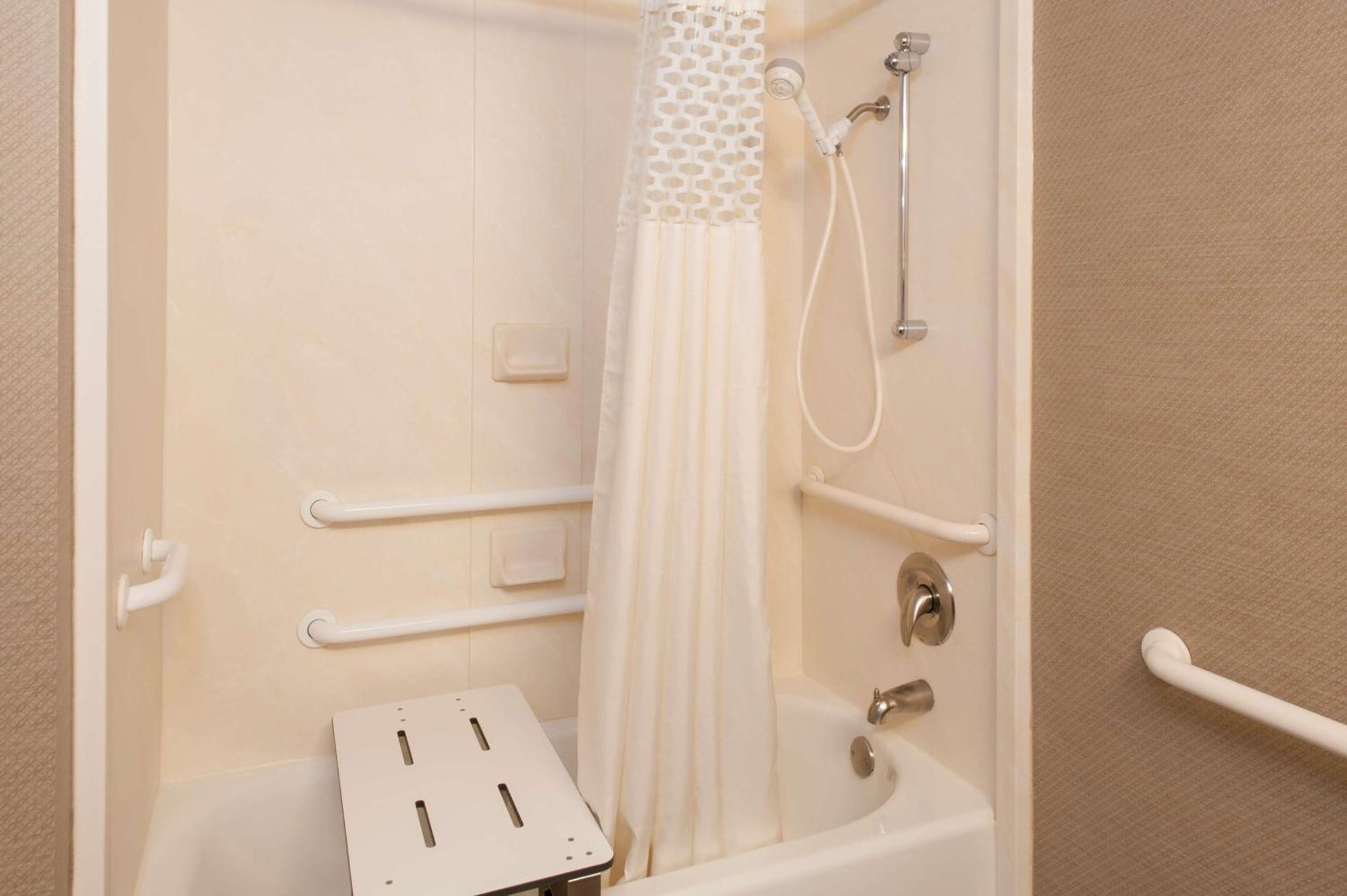 Hampton Inn Muskegon Muskegon Heights Zewnętrze zdjęcie