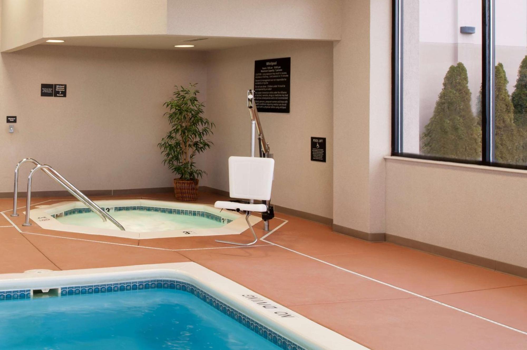 Hampton Inn Muskegon Muskegon Heights Zewnętrze zdjęcie